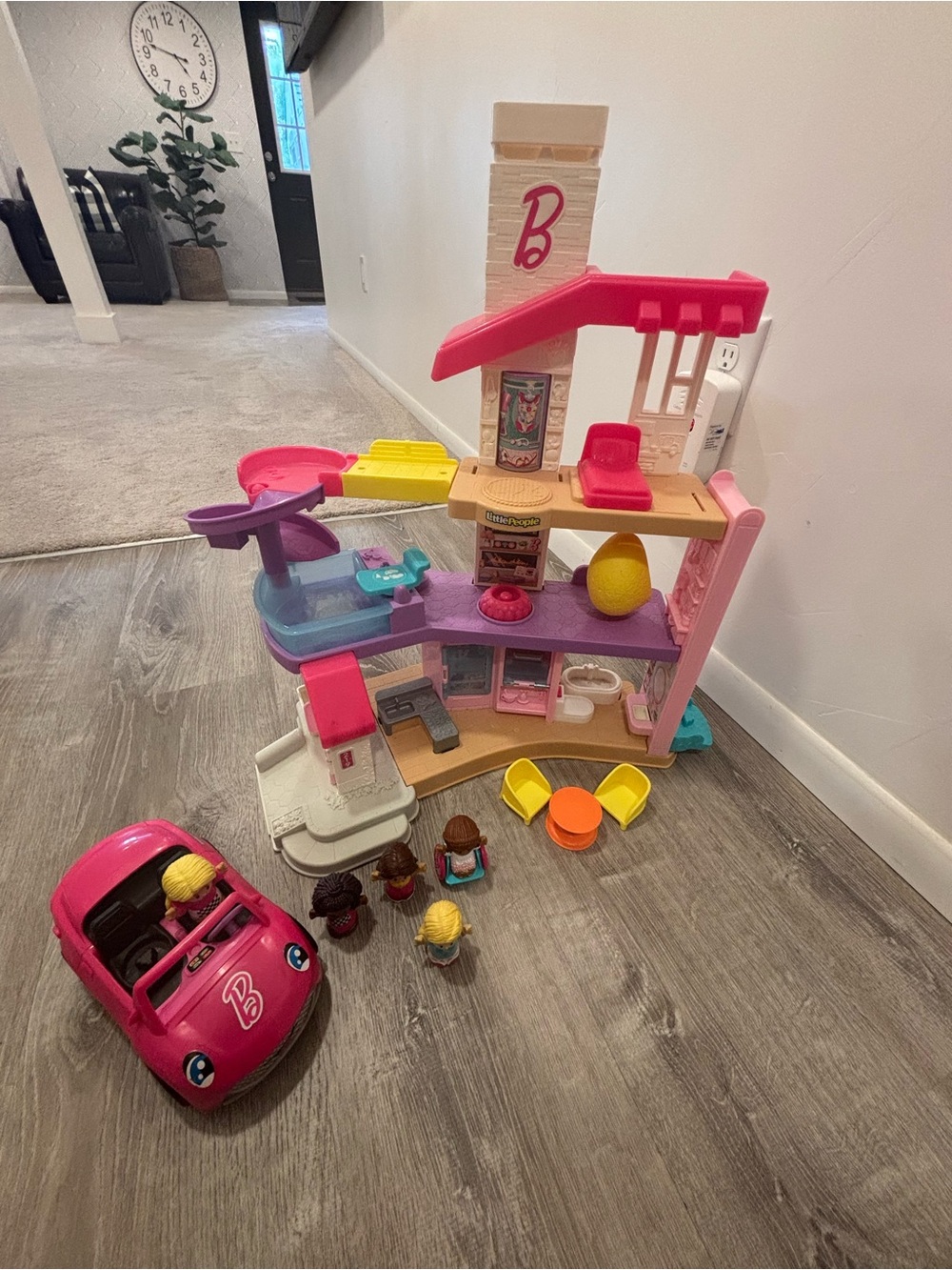 Little peopleBarbie Multi-Level Playhouse with Pink Car and Colorful Accessories